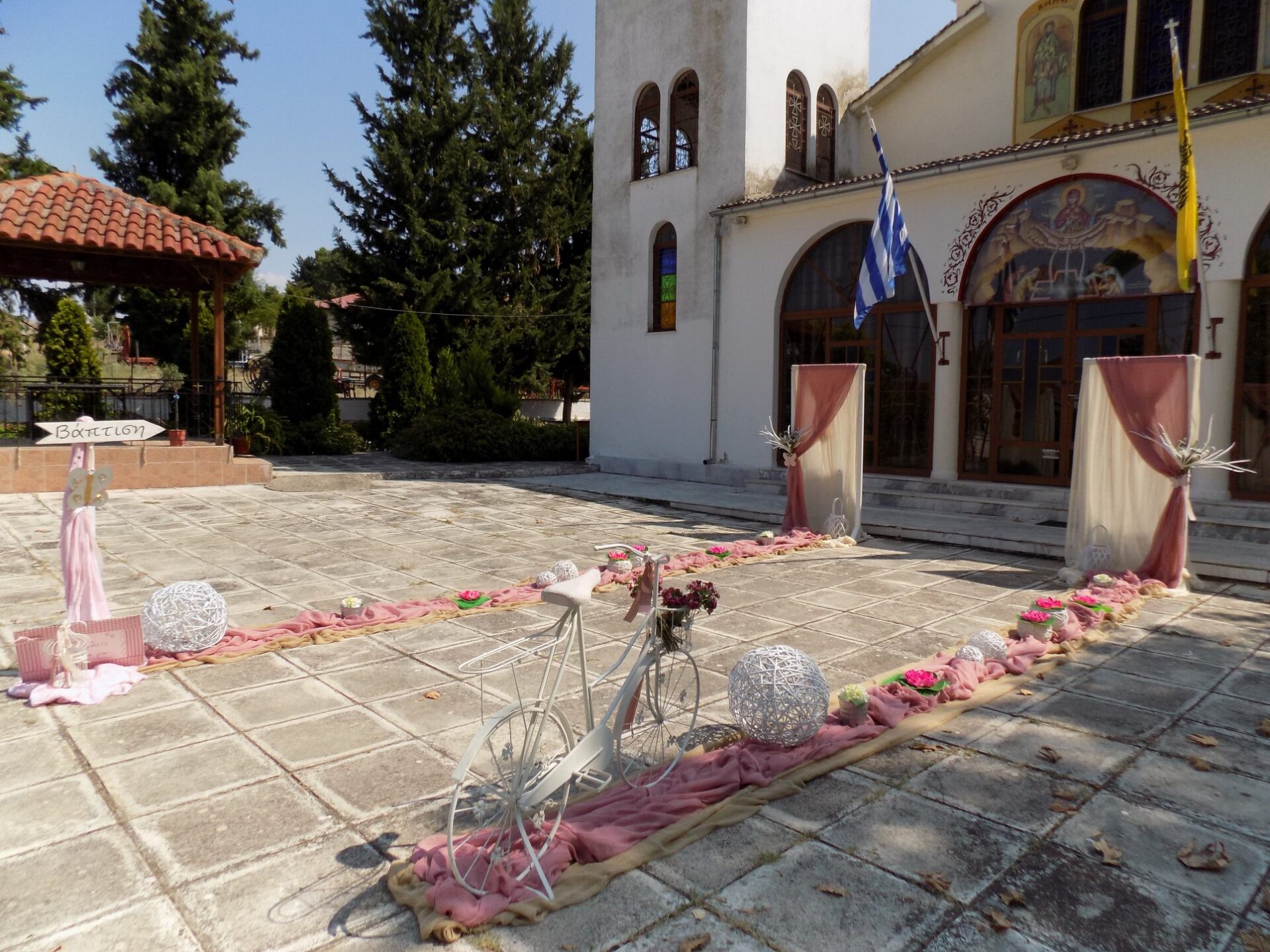 91202519_2933336510042891_7014927272322793472_o ΔΙΑΚΟΣΜΗΣΗ ΒΑΠΤΙΣΗΣ ΜΕ ΠΕΤΑΛΟΥΔΕΣ & ΝΟΥΦΑΡΑ - Image 17