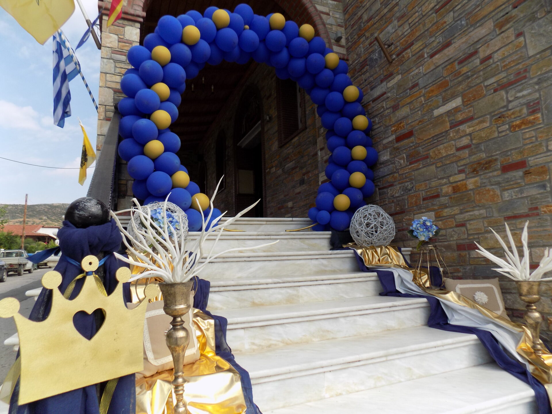 DSCN8691 DECORATION FOR A PRINCE - Image 1