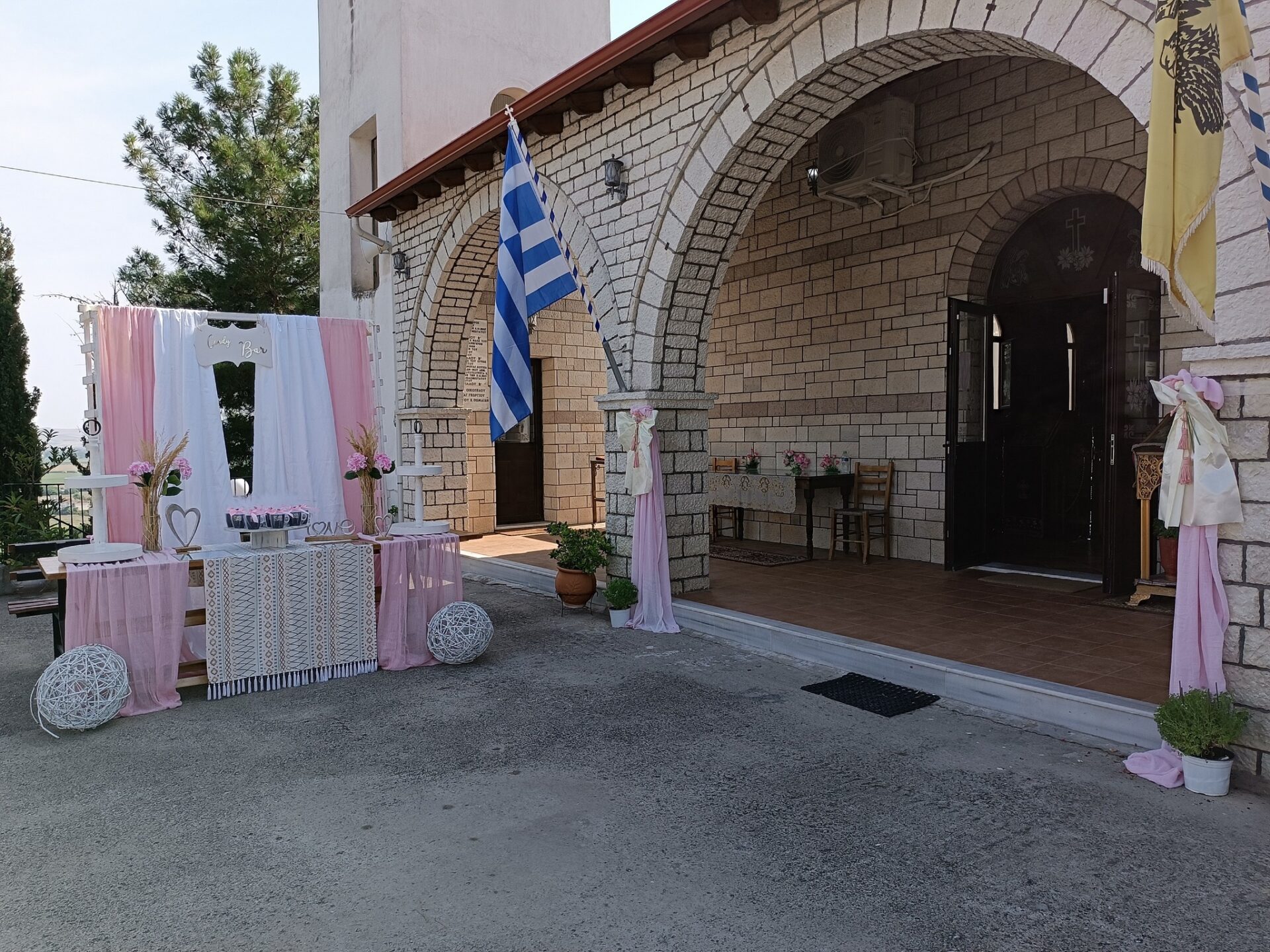 347548694_6094464694012280_7967094095920468630_n Η ΟΜΟΡΦΙΑ ΤΗΣ ΑΠΛΟΤΗΤΑΣ ΓΙΑ ΒΑΠΤΙΣΗ ΜΕ ΡΟΖ ΤΟΝΟΥΣ - Image 5