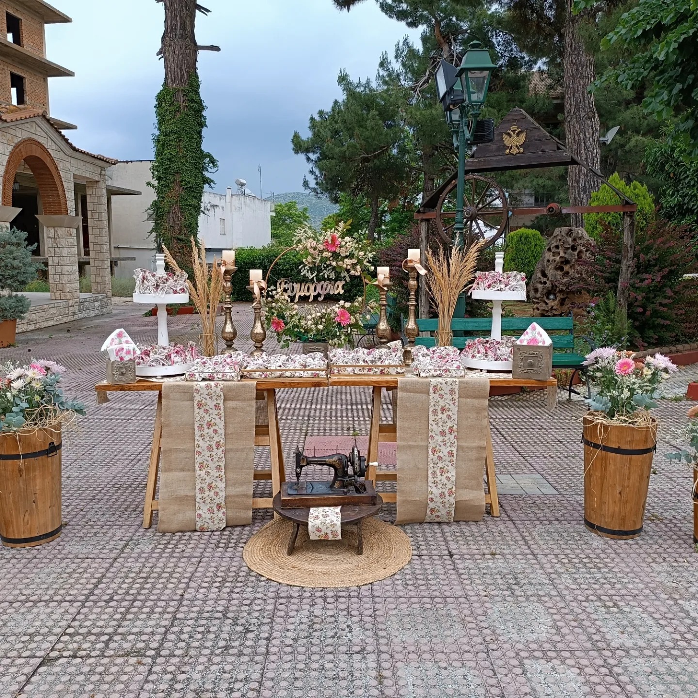 350331747_758827635925520_2502317766483318566_n ΑΙΣΘΗΤΙΚΗ ΒΙΝΤΑΤΖ ΚΑΙ ΑΡΩΜΑ ΛΟΥΛΟΥΔΙΩΝ ΣΤΗΝ ΒΑΠΤΙΣΗ ΤΗΣ ΕΥΜΟΡΦΙΑΣ - Image 1