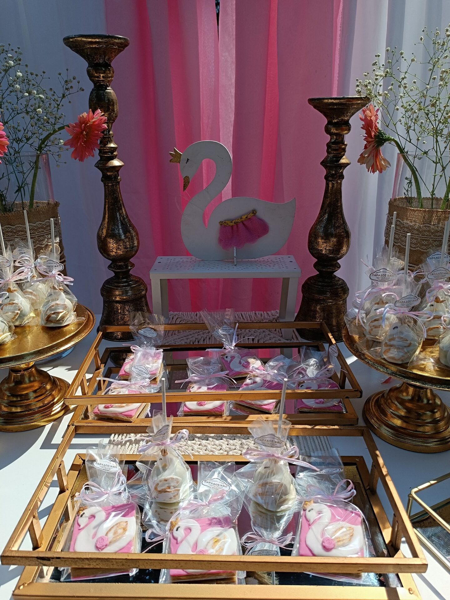 373714816_6292053130920101_767726248494058756_n SWEETS FLOWERS AND SWANS ΓΙΑ ΤΗΝΒΑΠΤΙΣΗ ΤΗΣ ΝΙΚΟΛΕΤΑΣ - Image 6